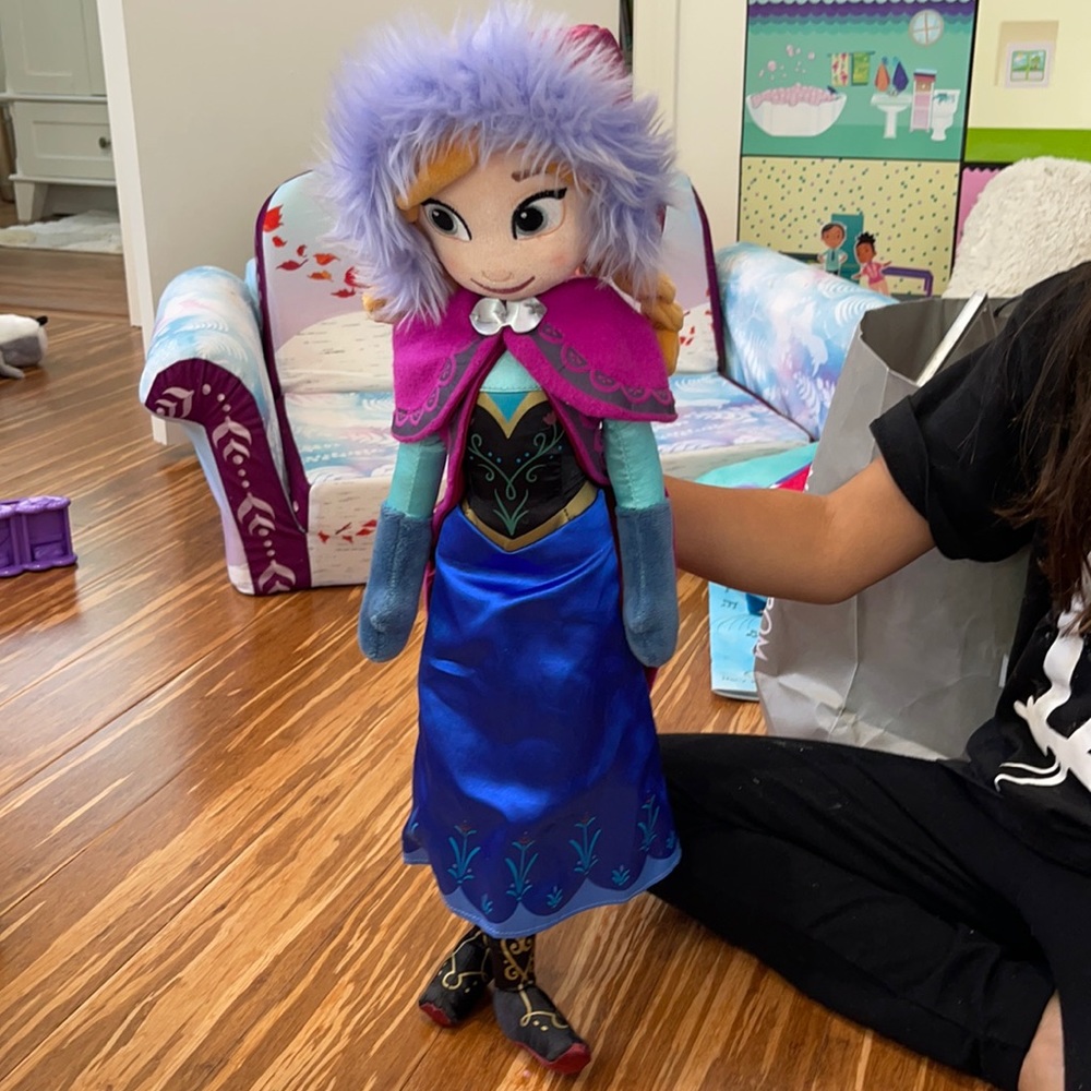 Disney’s princess Anna large plushie
